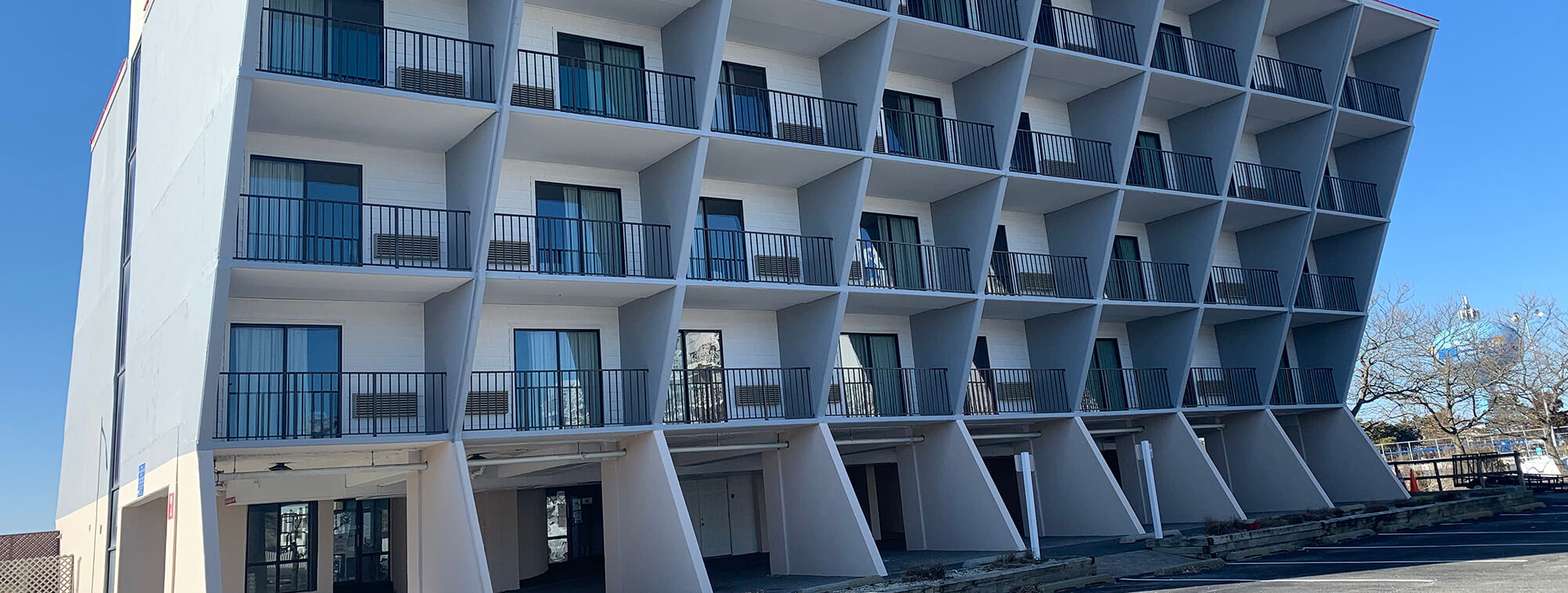 Sea Bay Hotel & Cafe